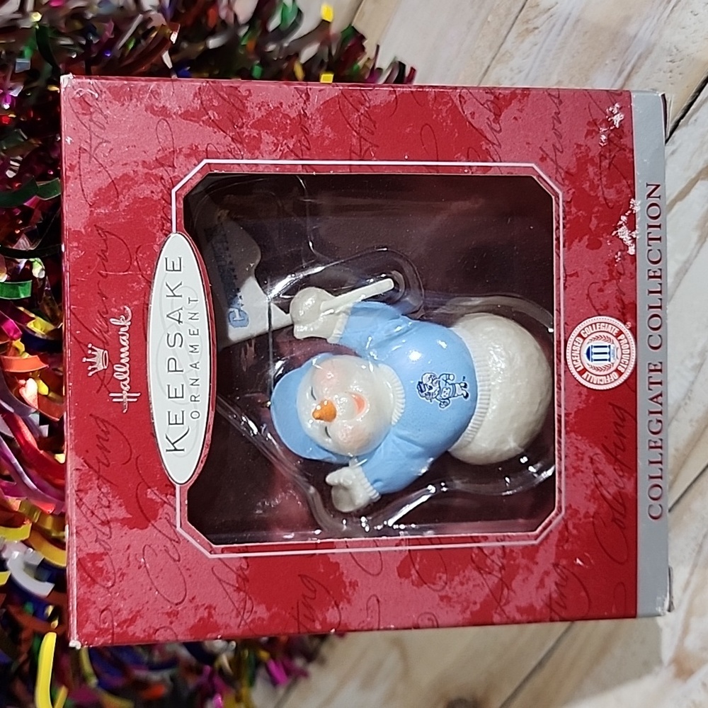 Hallmark Collegiate Collection 'Carolina Tar Heels' Ornament